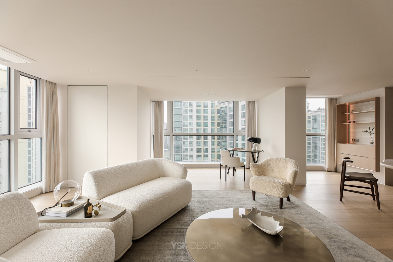 livingroom 007.jpg