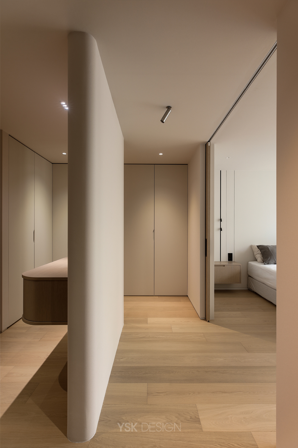 dressroom 002.jpg