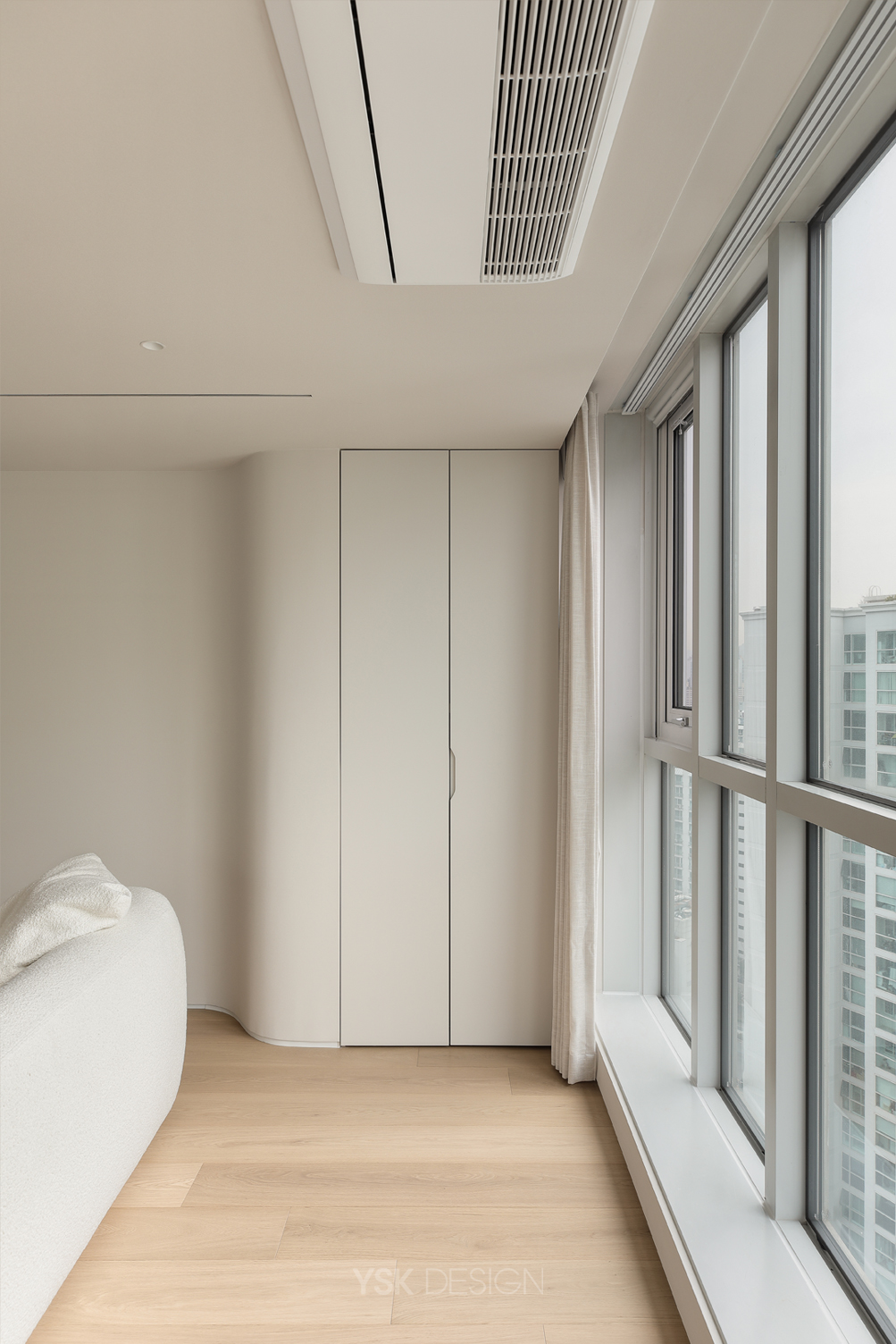 livingroom 001.jpg