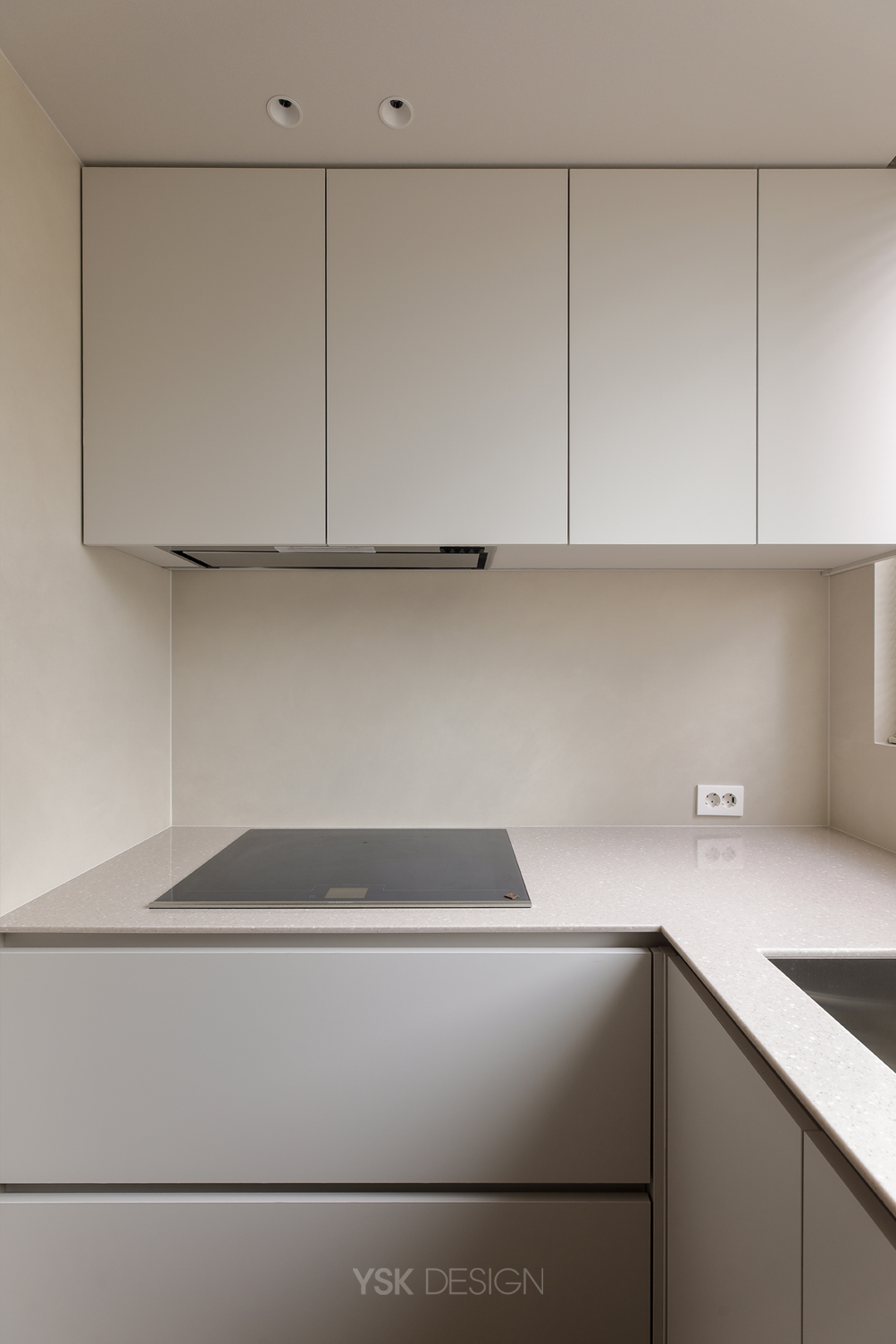 secon kitchen 002.jpg