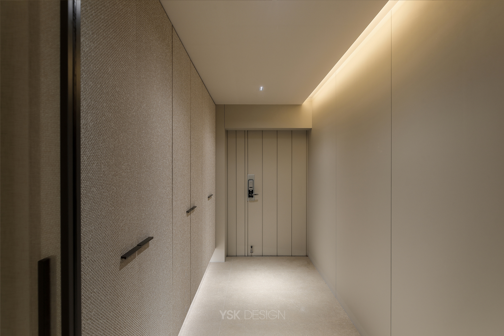 entrance 002.jpg