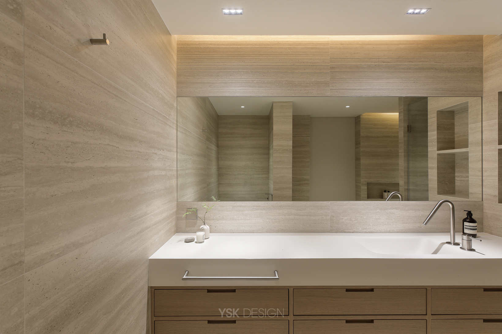 master bath 003.jpg