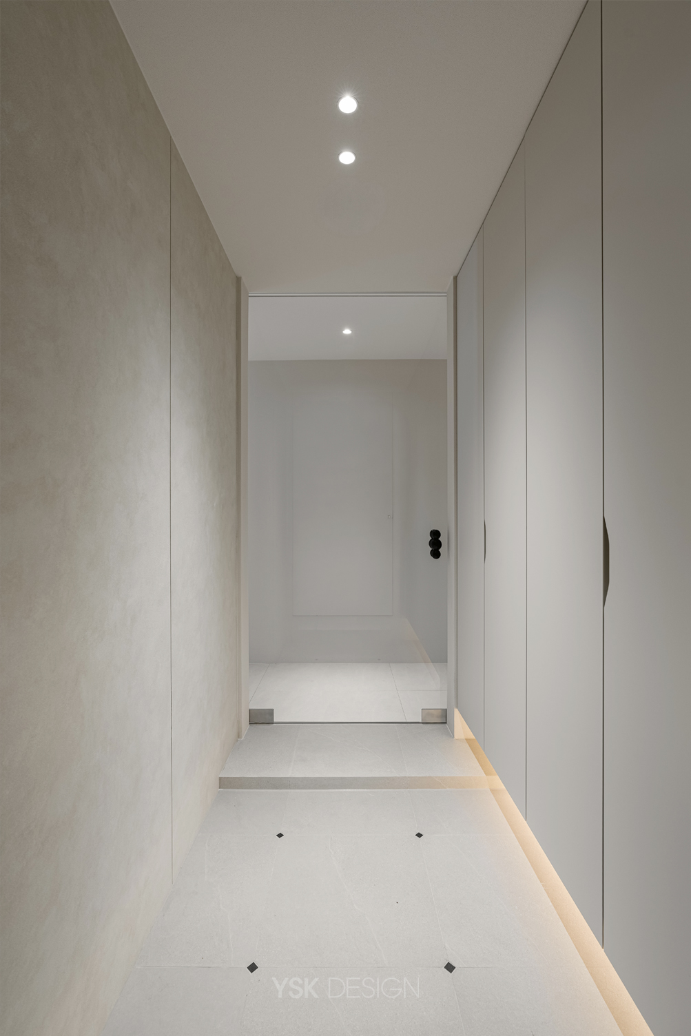 entrance_1(33).jpg