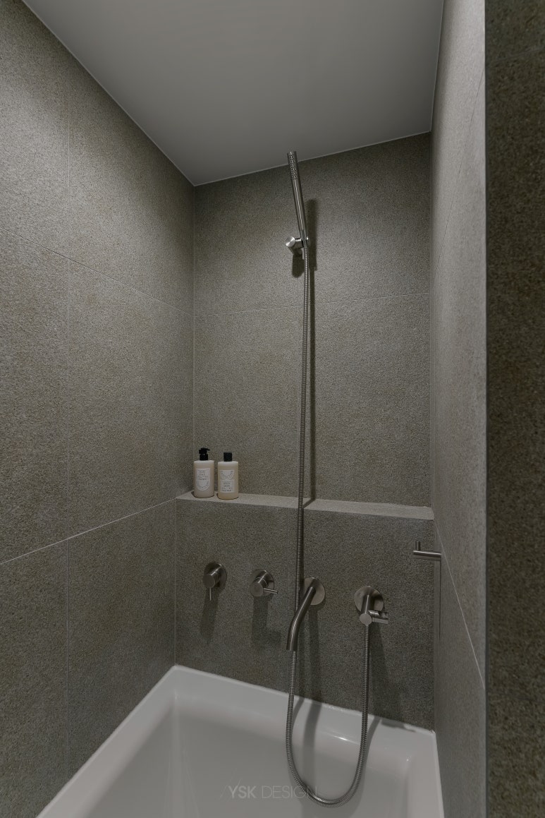 bathroom_008.jpg