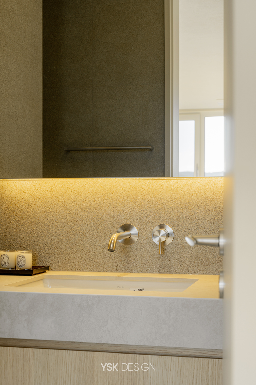 master bathroom 006.jpg