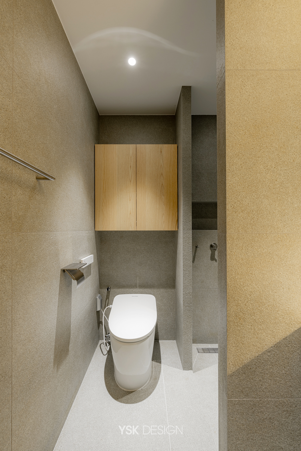 master bathroom 003.jpg