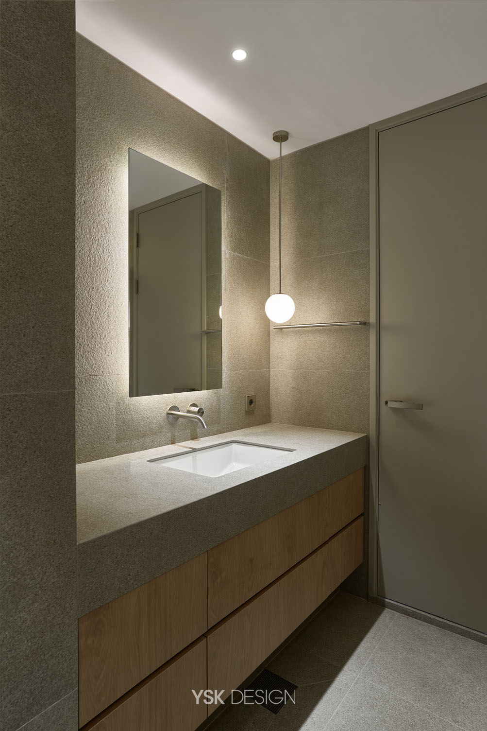 1 (117)_bathroom.jpg