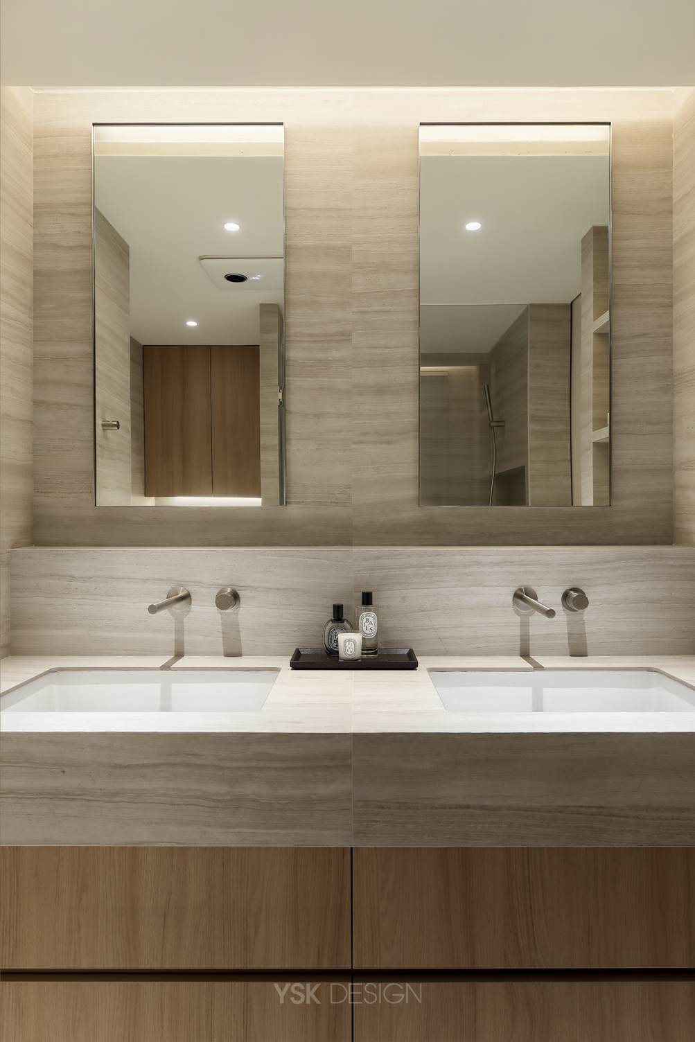 master bathroom 004.jpg