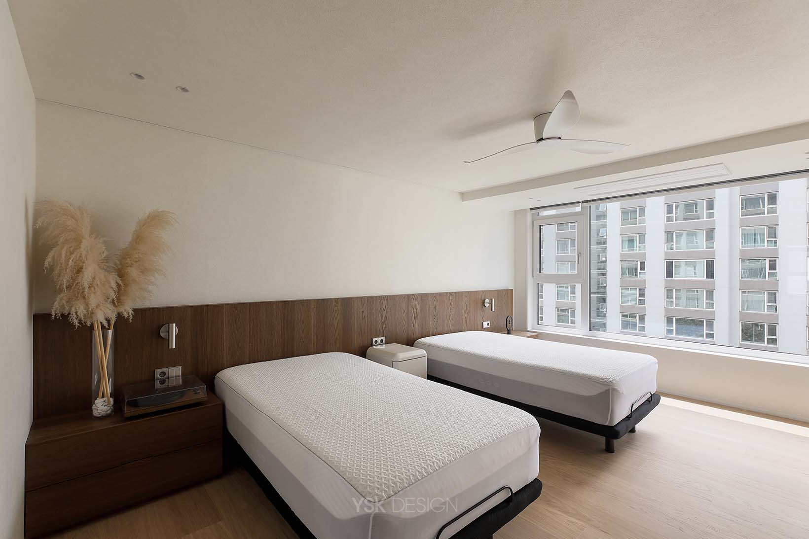 IMG_19624_final_insta wide.jpg