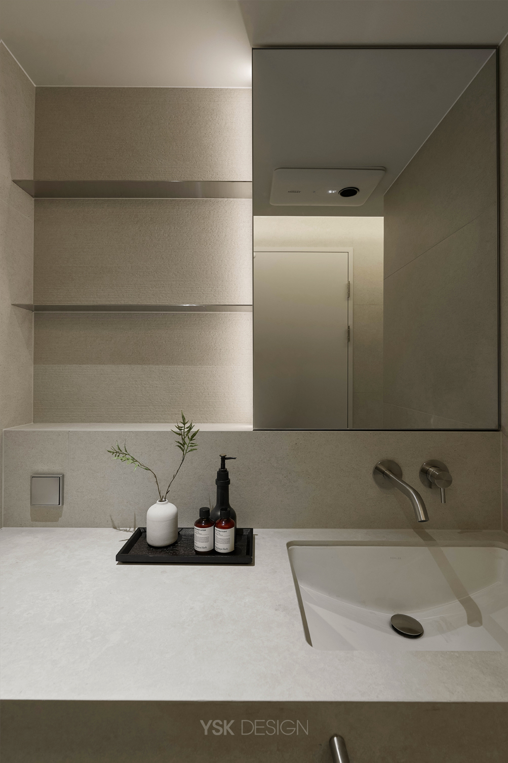 master bathroom 001.jpg