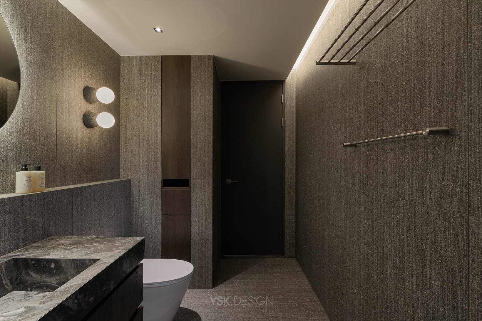 master bathroom 009.jpg