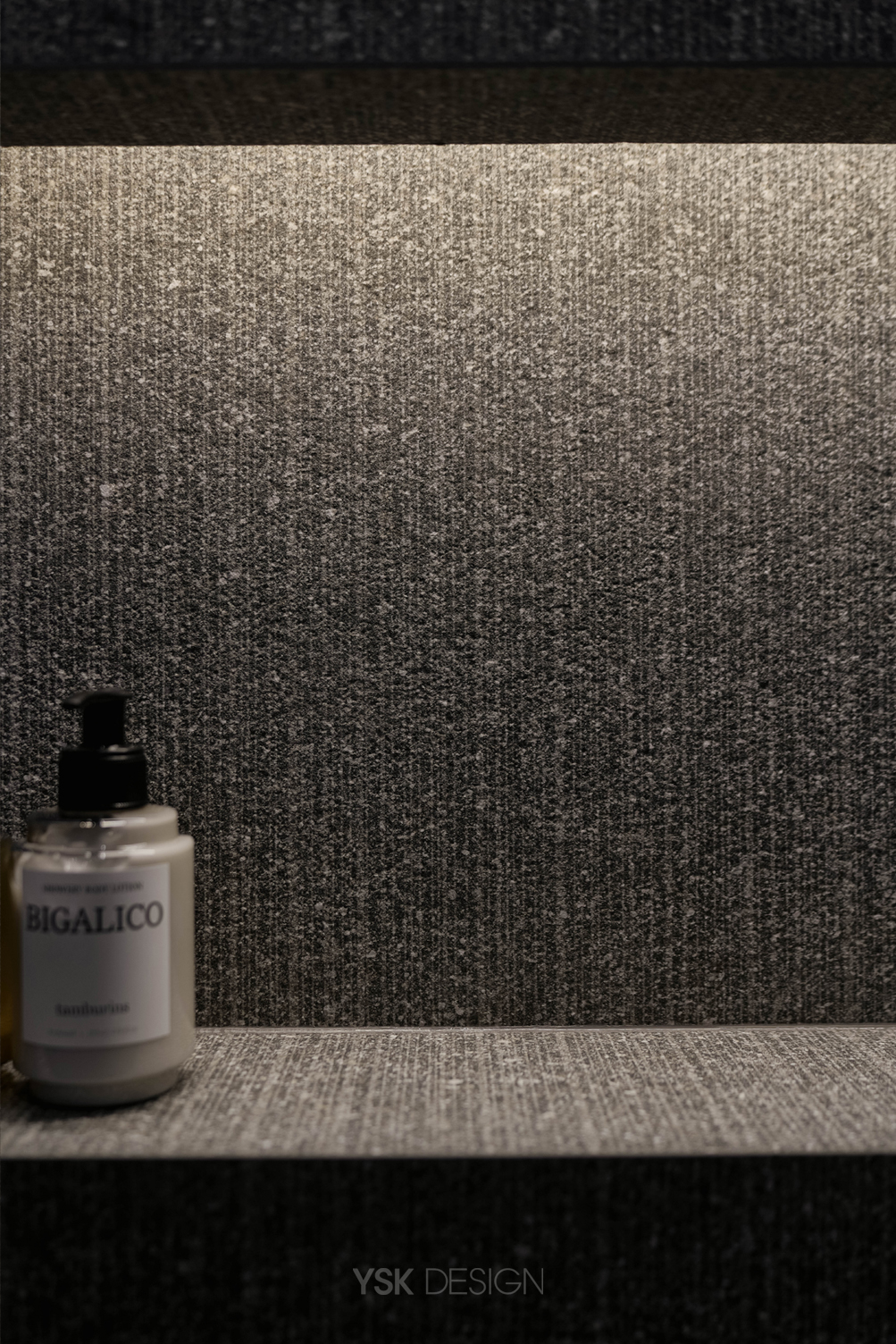 master bathroom 008.jpg