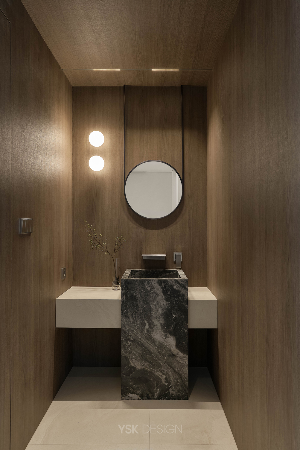 bathroom 003.jpg